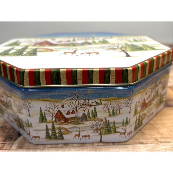 Hexagon Christmas Tin With Winter Scene & Deer Design - Picture 3 of 5